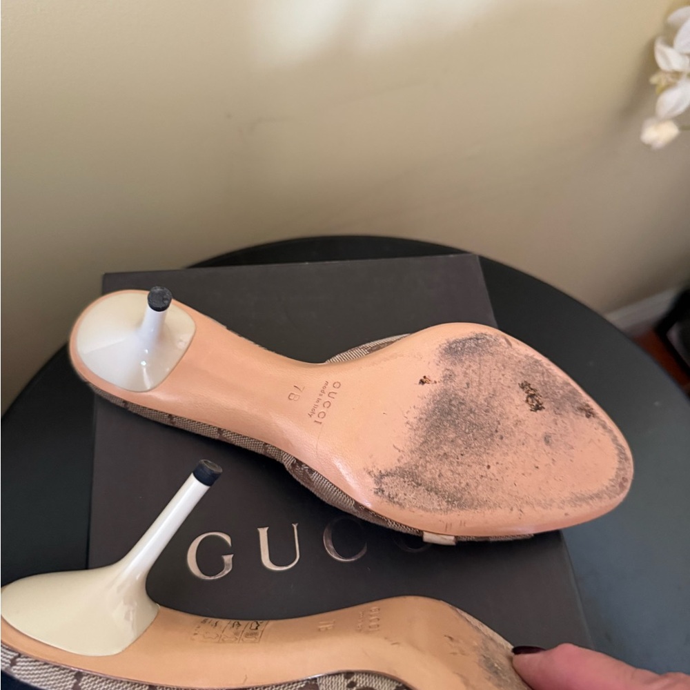 Gucci Size 7 Beige / Cream / White Sandal - Picture 5 of 7
